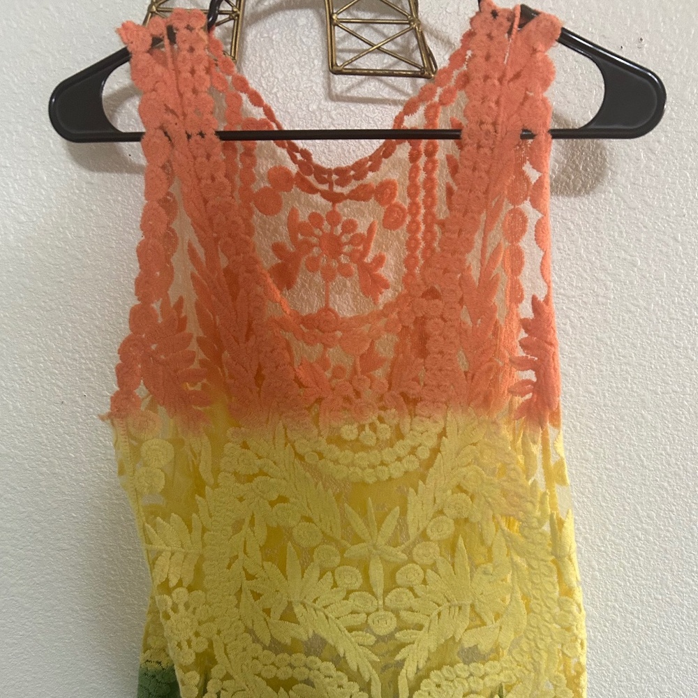 Multicolored top